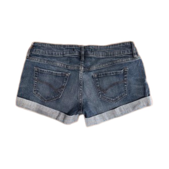 Bullhead Black Dark Wash Denim Low Rise Rolled Shorts - Size 3 - Picture 2 of 3